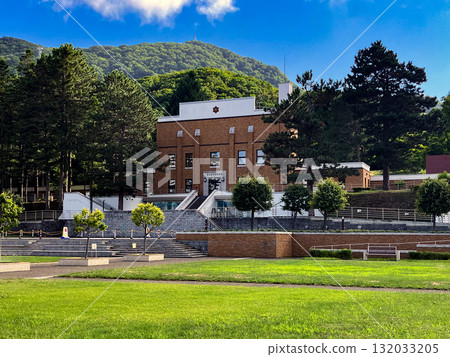 札幌自來水廠紀念館(原藻岩第一水處理廠)戶外廣場,札幌市中央區,綠意盎然 札幌自來水廠紀念館(原藻岩第一水處理廠)戶外廣場,札幌市中央區,綠意盎然 132033205