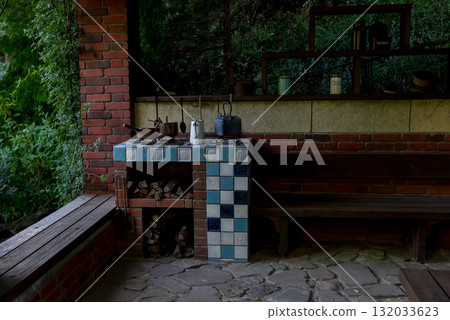 European-style retro garden terrace 132033623