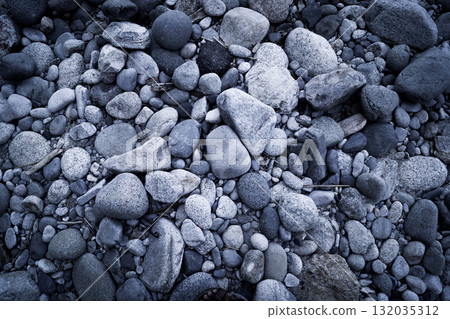 河裡的石頭圖片 132035312