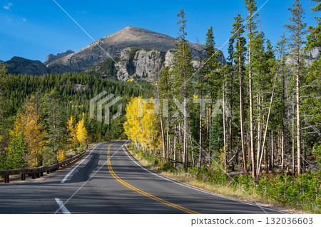 Scenic road with autumn scenery at Rocky Mountain National Park in Colorado, USA Scenic road with autumn scenery at Rocky Mountain National Park in Colorado, USA 132036603