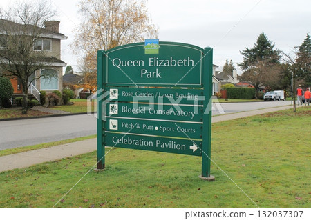 溫哥華伊莉莎白女王公園入口標誌 溫哥華伊莉莎白女王公園入口標誌 132037307
