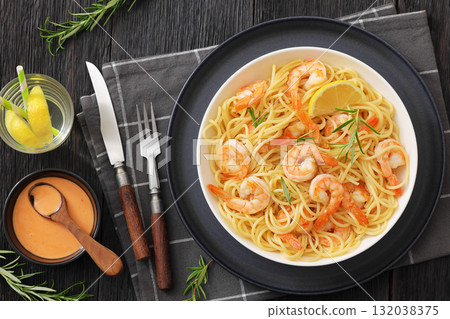 yummy spaghetti with shrimps in a white bowl 132038375