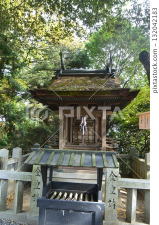 Itsukushima Shrine, a shrine within the grounds of Kotohira Shrine (Kotohira Town, Nakatado District, Kagawa Prefecture) 132042183