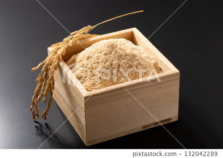 Rice bran Rice bran 132042289