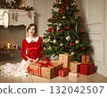 [Christmas material] Christmas tree and gift boxes in the room 132042507