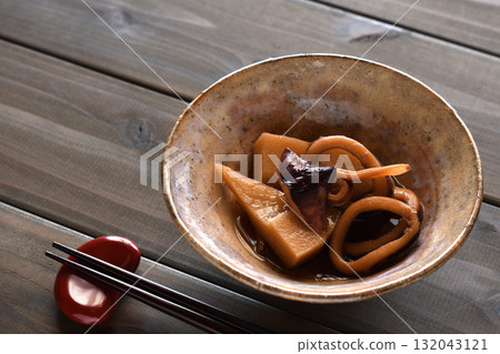 Squid and bamboo shoot stew Squid and bamboo shoot stew 132043121