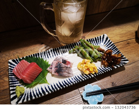 Izakaya appetizers and highballs Izakaya appetizers and highballs 132043736
