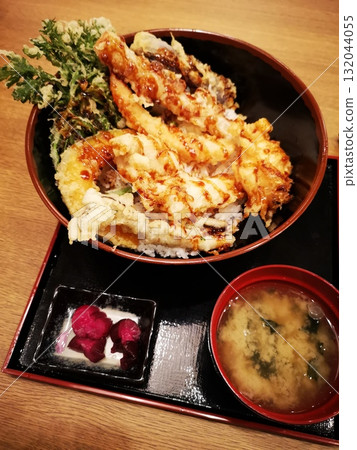 A hearty izakaya meal! Tendon A hearty izakaya meal! Tendon 132044055