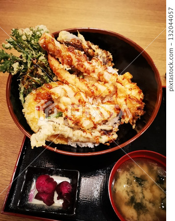 A hearty izakaya meal! Tendon 132044057