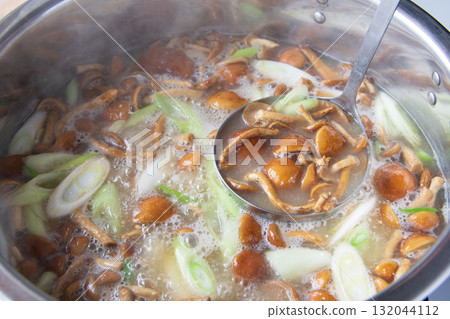 Nameko soup boiled in a large pot Nameko soup boiled in a large pot 132044112