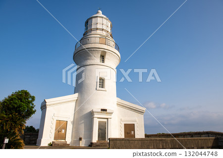 屋久島燈塔與春天的藍天,註冊有形文化財產,屋久島國立公園 屋久島燈塔與春天的藍天,註冊有形文化財產,屋久島國立公園 132044748