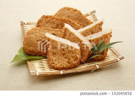 Small sardine tempura served in a colander Small sardine tempura served in a colander 132045658
