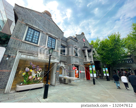 Shanghai's tourist attraction, Xintiandi Shanghai's tourist attraction, Xintiandi 132047612