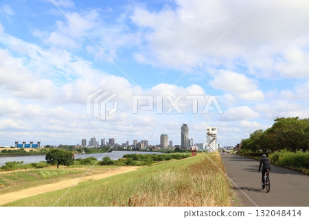 初夏荒川與柴川交會處附近（東京都足立區都市農業公園） 132048414