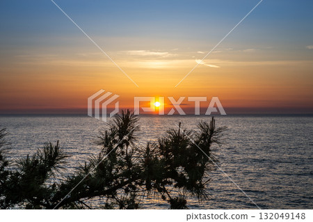 Beautiful sunrise in Samcheok, Gangwon-do 132049148