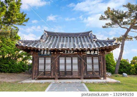 Haeamjeong Pavilion and scenery in Samcheok, Gangwon-do Haeamjeong Pavilion and scenery in Samcheok, Gangwon-do 132049150