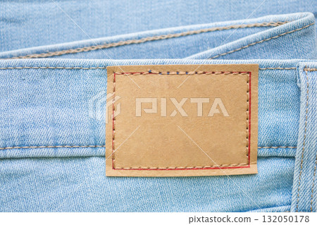 Blue Jeans denim pant with blank leather label tag 132050178