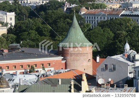 從聖彼得教堂的塔樓俯瞰裡加 從聖彼得教堂的塔樓俯瞰裡加 132050708