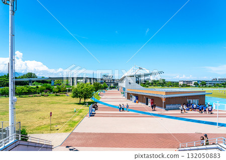 【神奈川縣】藍天白雲下的柳島運動公園 132050883