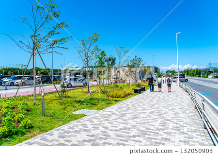 [Kanagawa Prefecture] Shonan Chigasaki Roadside Station: A clear summer sky 132050903