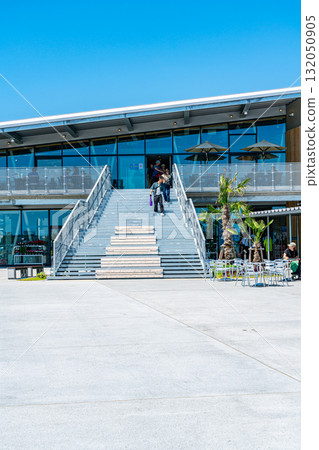 [Kanagawa Prefecture] Shonan Chigasaki Roadside Station: A clear summer sky 132050905