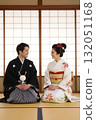 Men and women wearing traditional Japanese clothing 132051168