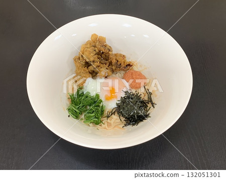 魷魚須辣明太魚子烏龍麵 魷魚須辣明太魚子烏龍麵 132051301