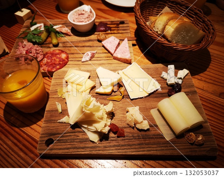 義大利酒吧起司拼盤 義大利酒吧起司拼盤 132053037