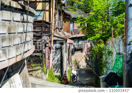 <Hiroshima Prefecture> Onomichi, a hilly town 132053437
