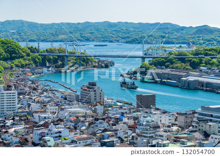 <廣島縣>尾道市街景及山頂景觀的全景 132054700