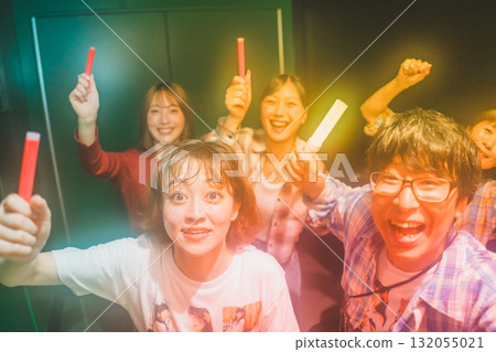 event, cheering, idol 132055021
