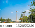 雅加達的 Monas（獨立紀念碑）－印尼的象徵，聳立在藍天之上 132055280