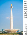 雅加達的 Monas（獨立紀念碑）－印尼的象徵，聳立在藍天之上 132055287