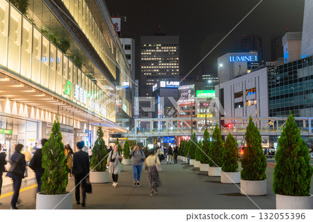 [Tokyo] Shinjuku Station city night view/Shinjuku New South Exit 132055396