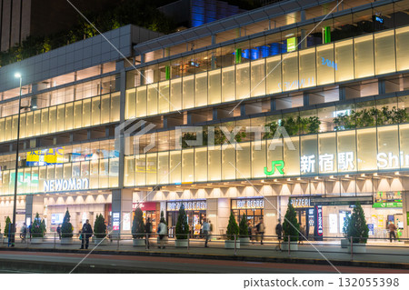 [Tokyo] Shinjuku Station city night view/Shinjuku New South Exit 132055398