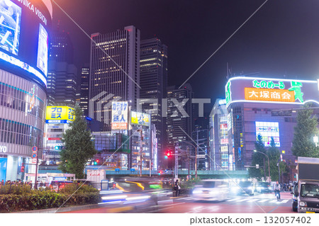 [東京] 霓虹燈街夜景/新宿歌舞伎町 132057402