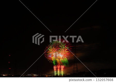 Scenes from the Atsumi Peninsula Fireworks Festival in Tahara City (Aichi Prefecture) Scenes from the Atsumi Peninsula Fireworks Festival in Tahara City (Aichi Prefecture) 132057608