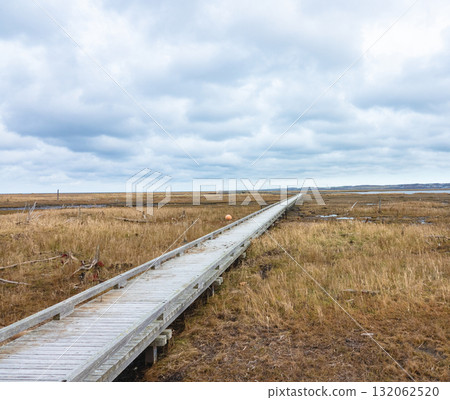 Autumn scenery of Shunkunitai in Nemuro, Hokkaido, with a remote feel Autumn scenery of Shunkunitai in Nemuro, Hokkaido, with a remote feel 132062520