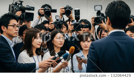 Reporters surrounding the man Reporters surrounding the man 132064429