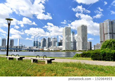 View of Triton Square and Harumi Rinkai Park from Harumibashi Park (Chuo Ward, Tokyo) [October 2025] 132064955