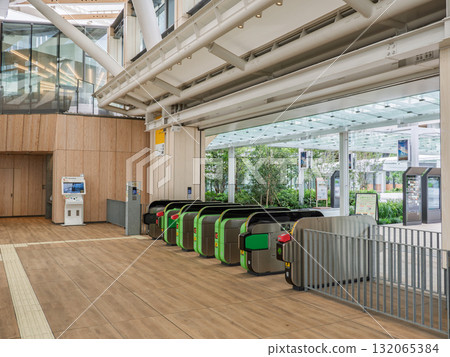 可讀取二維碼的自動檢票機（JR東日本高輪Gateway站） 132065384