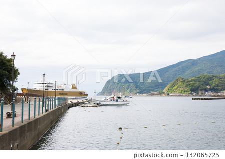 靜岡縣伊豆市土肥港風景 132065725