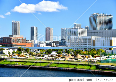 豐洲站、昭和大學醫學院江東豐洲醫院及新豐洲站週邊景觀（東京都江東區）[2025年10月] 132065922