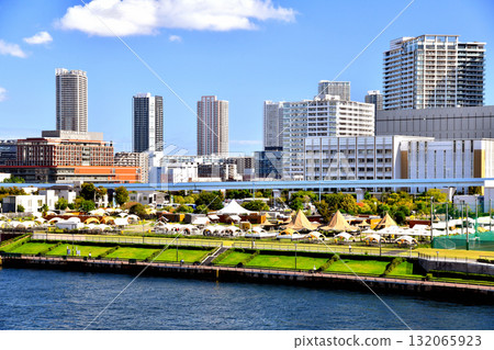 豐洲站、昭和大學醫學院江東豐洲醫院及新豐洲站週邊景觀（東京都江東區）[2025年10月] 132065923