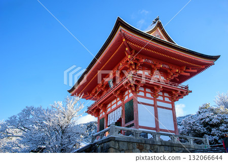 Kiyomizudera的雪景 132066644