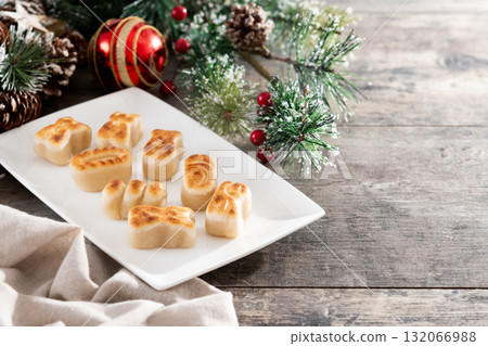 Traditional Spanish marzipan 132066988