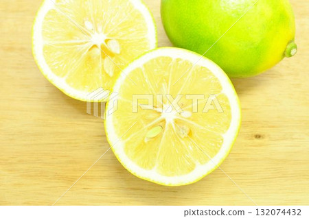 小笠原檸檬的橫切面 132074432