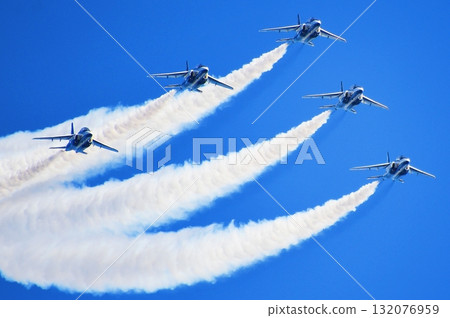 Blue Impulse  132076959