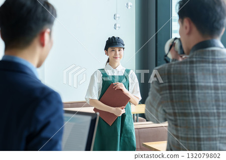 Female store clerk PR interview photography Female store clerk PR interview photography 132079802