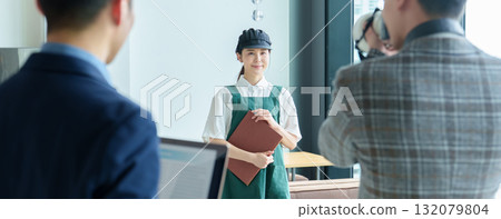 女店員PR採訪攝影 女店員PR採訪攝影 132079804